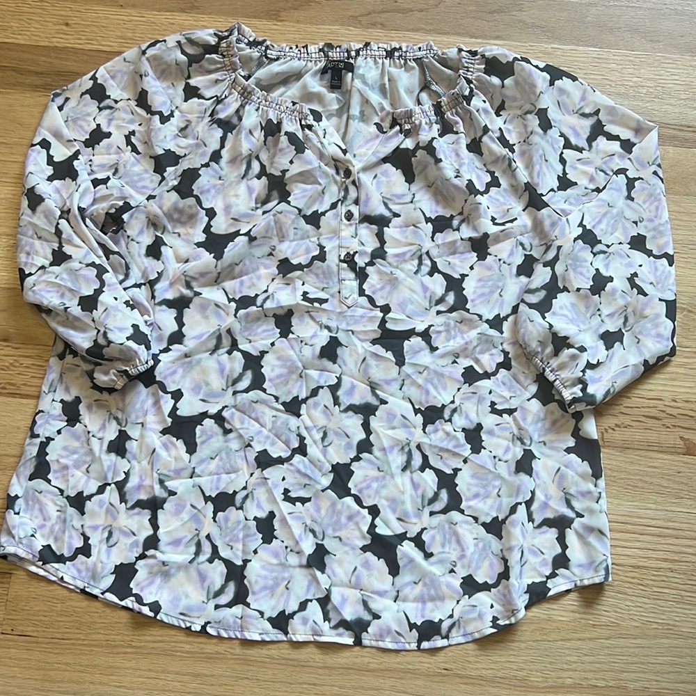 Apt 9 purple floral 3/4 length sleeve blouse